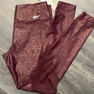 Dri-fit Nike maroon sparkle leggings. Medium